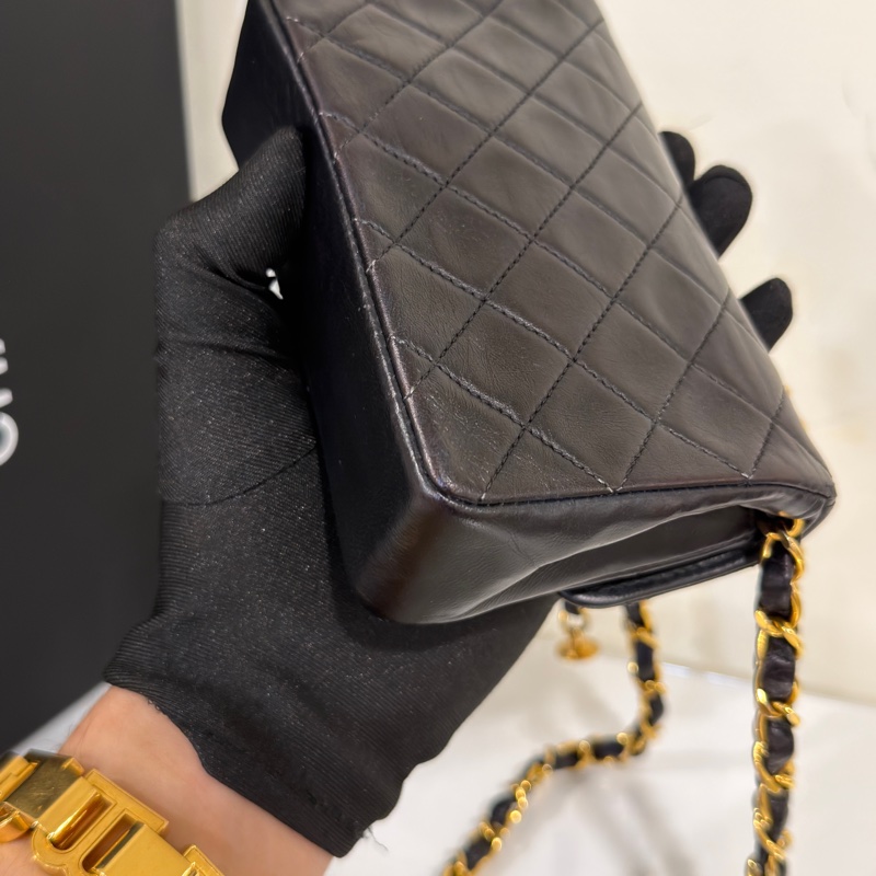 #香奈兒收藏家 #絕版稀有釋出僅一顆 香奈兒黑金Cf mini小金豆24k金-18