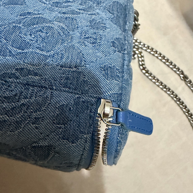 CHANEL 愛心調節釦藍色牛仔單寧長盒子-17