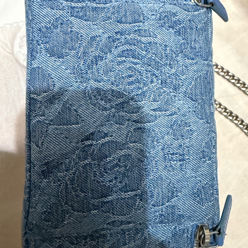 CHANEL 愛心調節釦藍色牛仔單寧長盒子-20