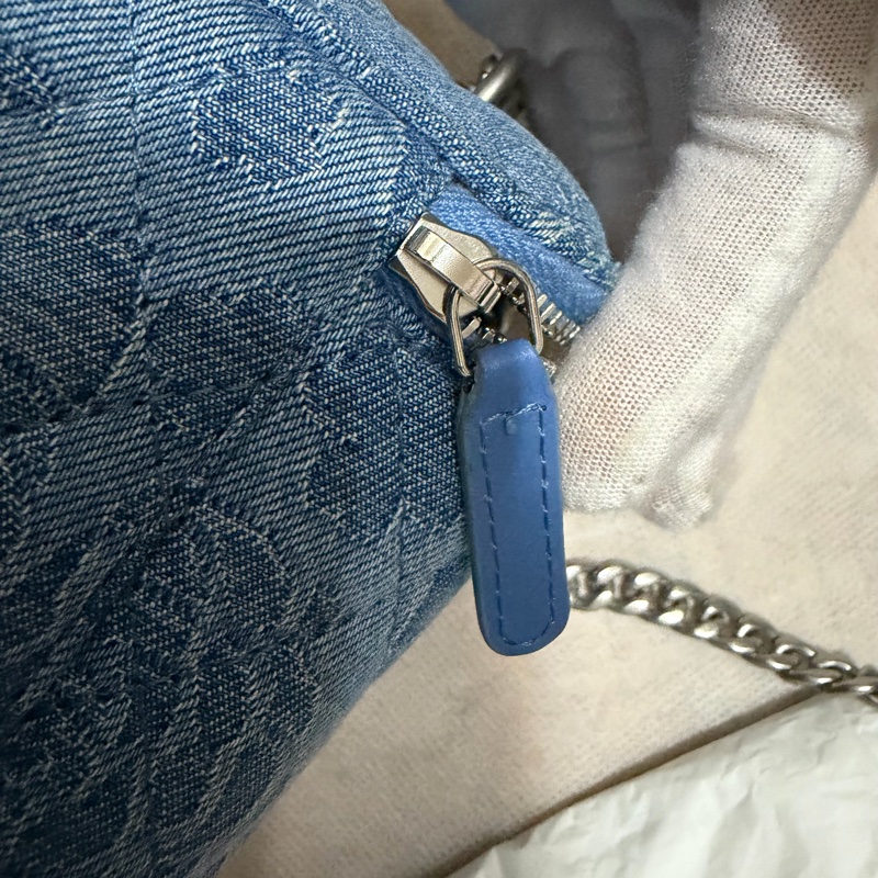 CHANEL 愛心調節釦藍色牛仔單寧長盒子-27