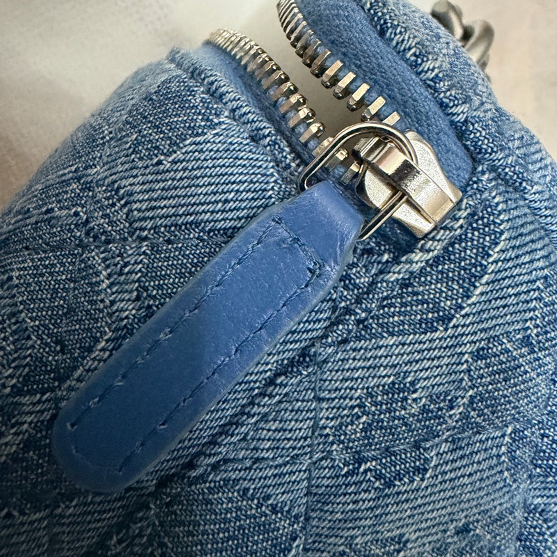 CHANEL 愛心調節釦藍色牛仔單寧長盒子-29