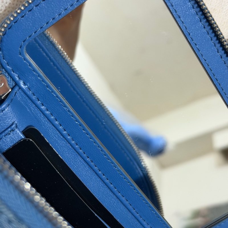 CHANEL 愛心調節釦藍色牛仔單寧長盒子-32