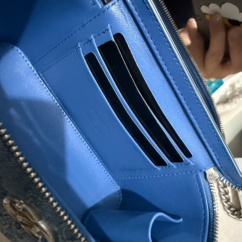 CHANEL 愛心調節釦藍色牛仔單寧長盒子-34