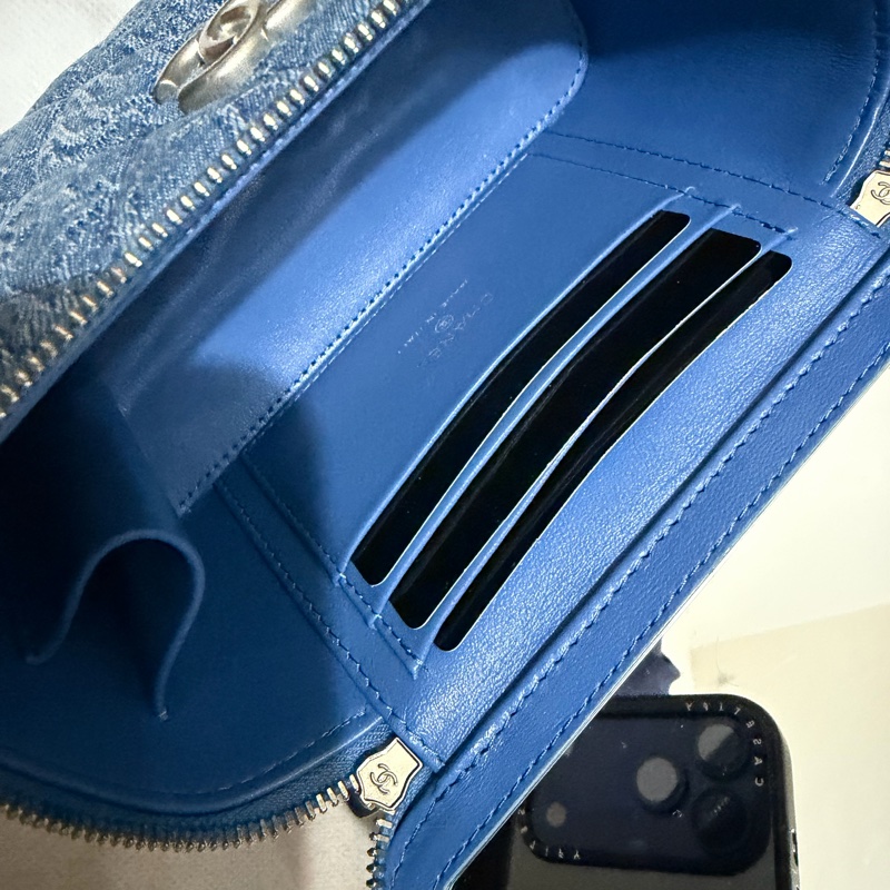 CHANEL 愛心調節釦藍色牛仔單寧長盒子-36