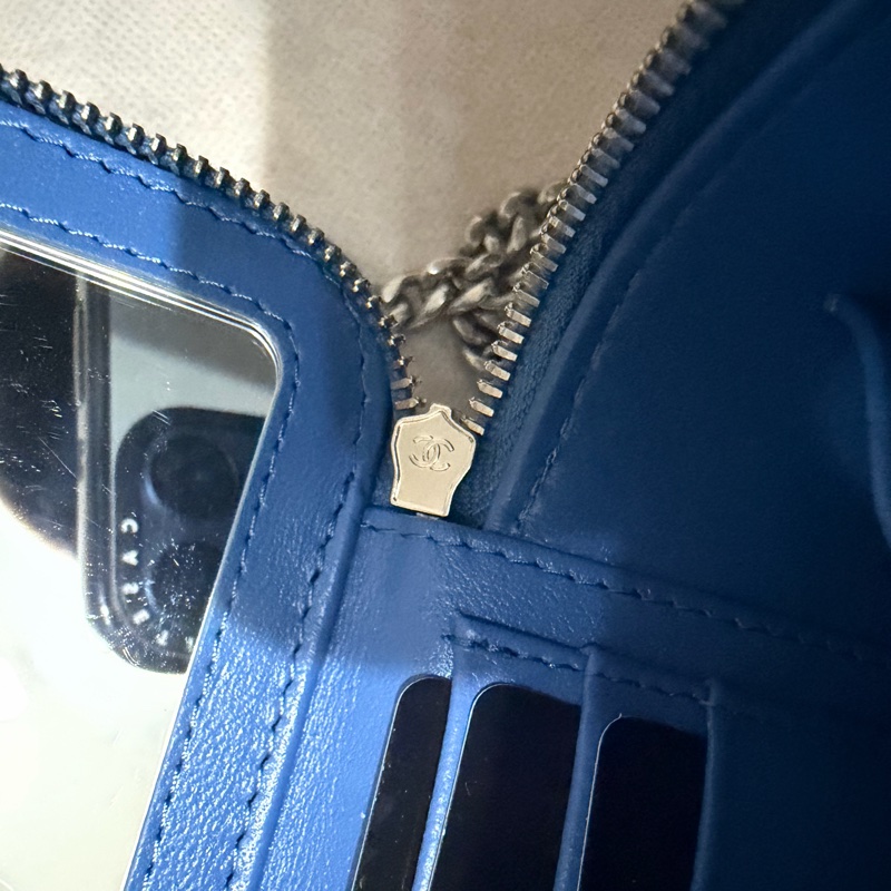 CHANEL 愛心調節釦藍色牛仔單寧長盒子-38