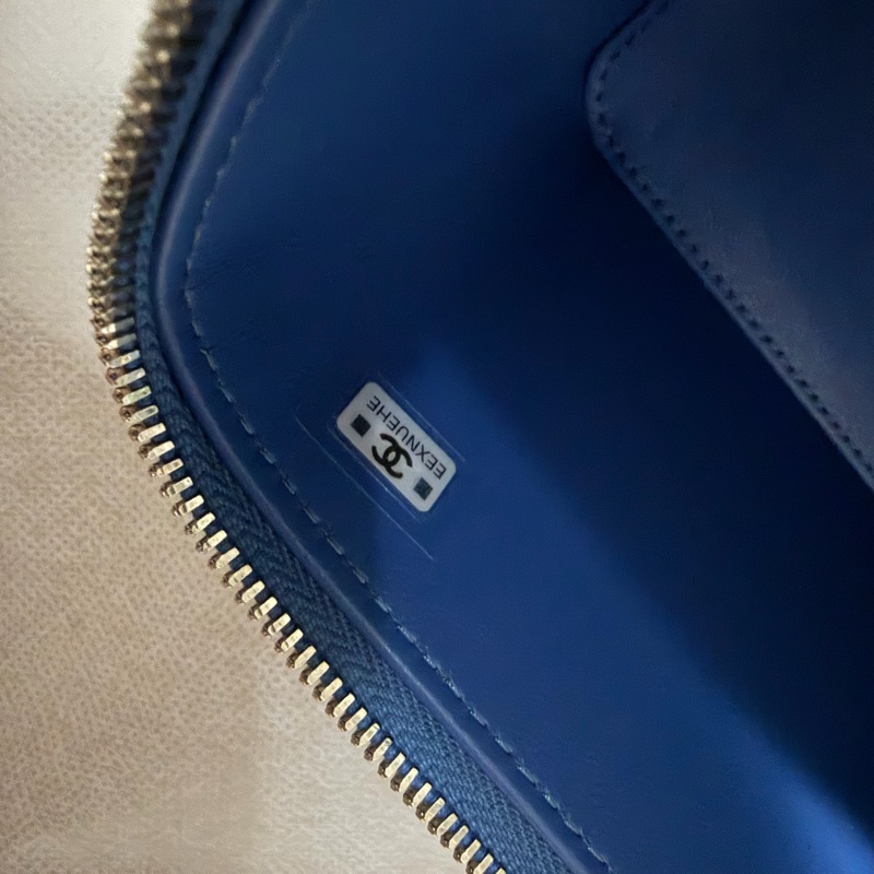 CHANEL 愛心調節釦藍色牛仔單寧長盒子-40