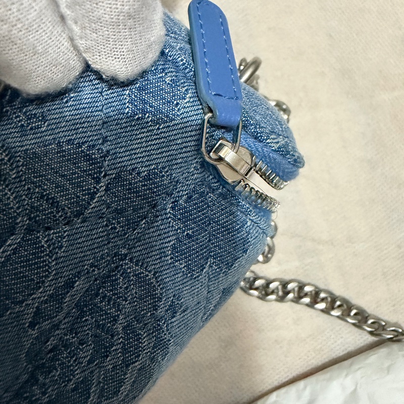 CHANEL 愛心調節釦藍色牛仔單寧長盒子-44