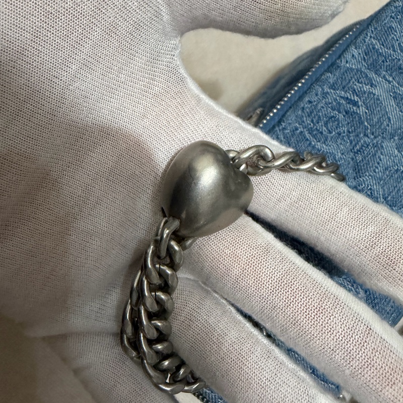 CHANEL 愛心調節釦藍色牛仔單寧長盒子-45