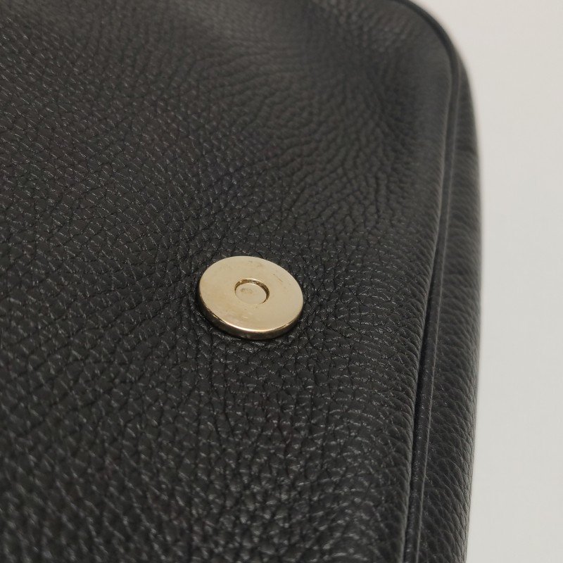 Gucci Soho標準款牛皮純色壓花雙G翻蓋包斜背包-9