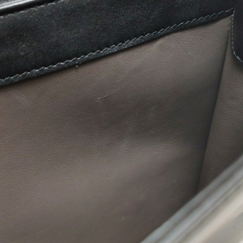 Gucci InterlockingG牛皮純色互扣式雙G單肩包-10