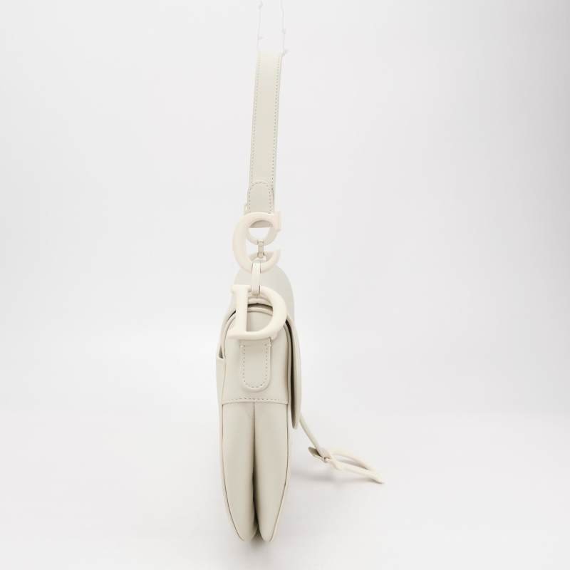 Dior Saddle馬鞍包牛皮包身吊墜同色馬鞍造型單肩包-3