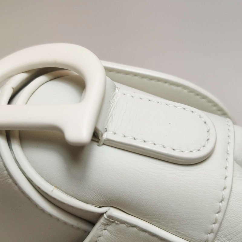 Dior Saddle馬鞍包牛皮包身吊墜同色馬鞍造型單肩包-19