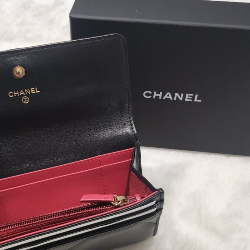 禮物～ 全新現貨Chanel香奈兒黑金中夾皮穿鍊雙C logo/ 皮夾-7
