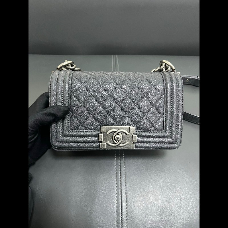 Chanel Leboy small 
炭灰色銀扣-1