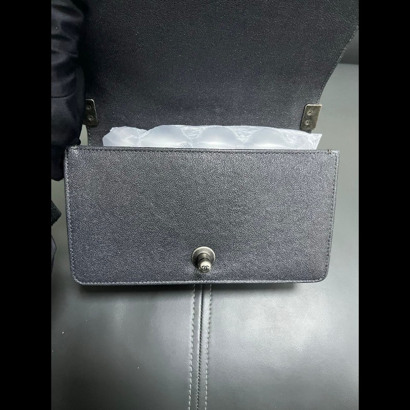 Chanel Leboy small 
炭灰色銀扣-13