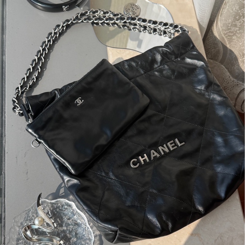 全網最低價🌟Chanel 22bag黑銀經典 小號 芯片款 垃圾袋包 香奈兒正品-1