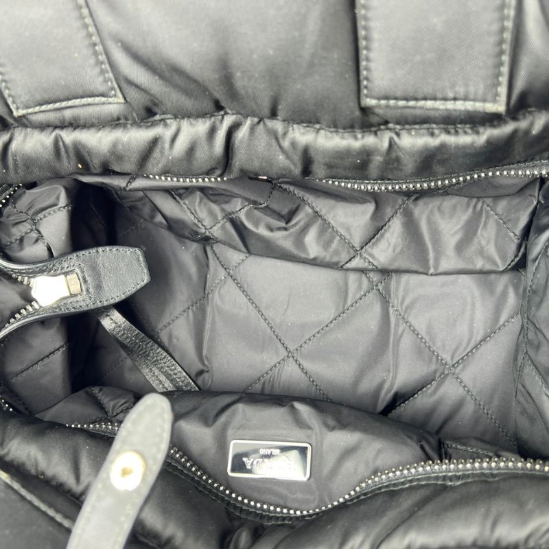 Prada 羽絨托特包-17