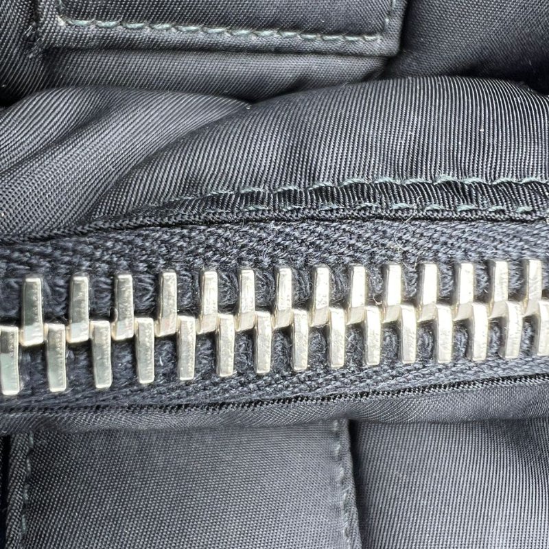 Prada 羽絨托特包-21