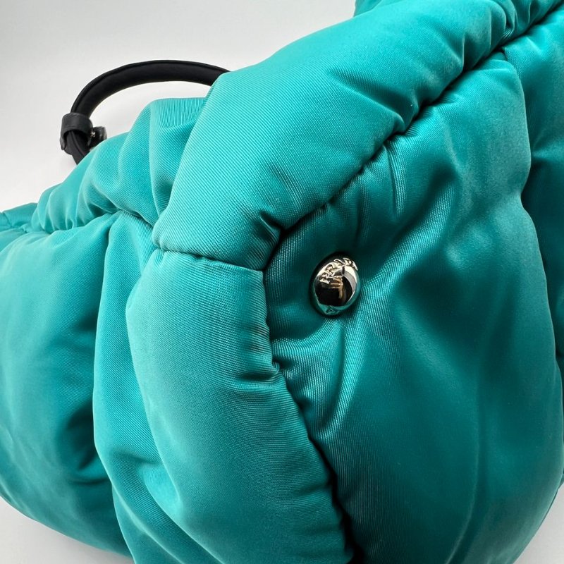 Prada 羽絨托特包-12