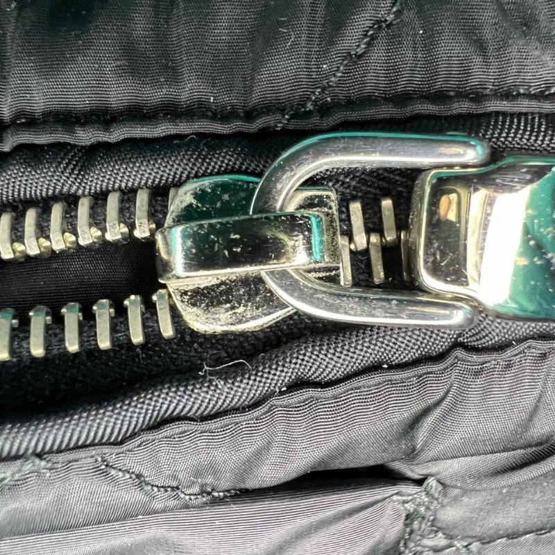 Prada 羽絨托特包-17