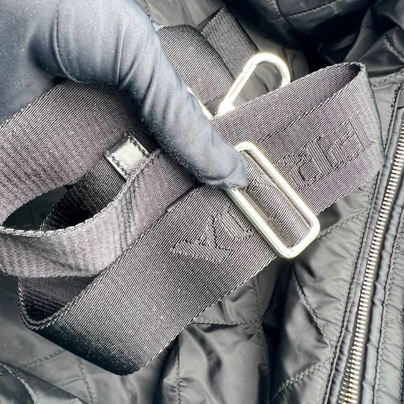 Prada 羽絨托特包-22