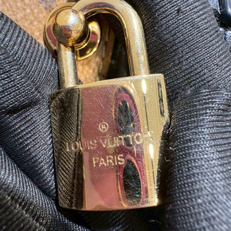 Louis Vuitton 小圓餅盒包 晶片款-26