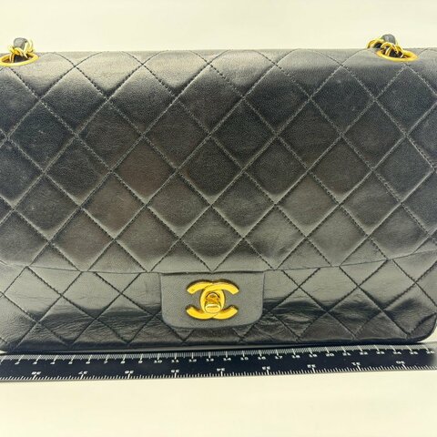 CHANEL Classic Flap 口蓋包