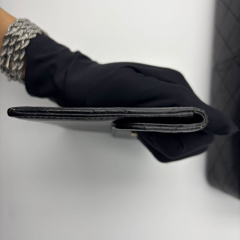 CHANEL Classic Flap 口蓋包-19