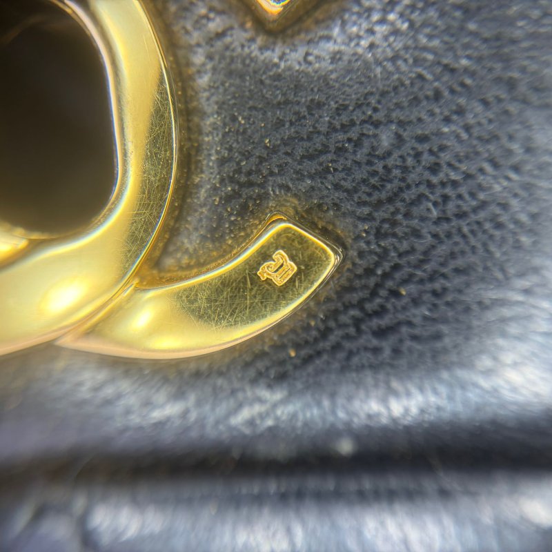 CHANEL Classic Flap 口蓋包-28