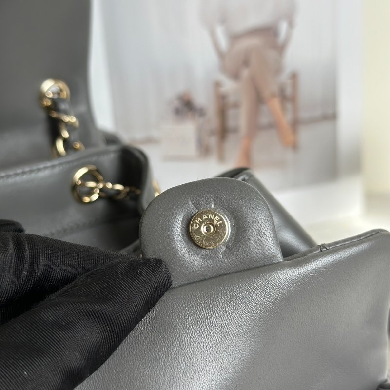 CHANEL Duma小羊皮後背包 - 小號深灰金-10