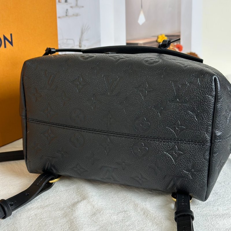 LOUIS VUITTON Montsouris壓紋牛皮後背包 - 黑-5