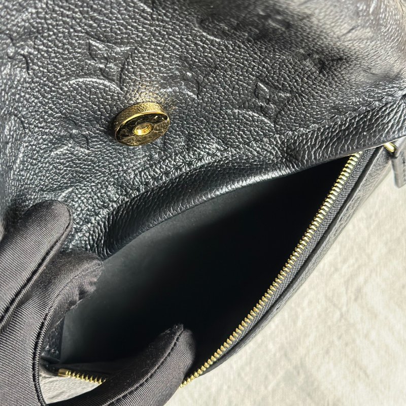 LOUIS VUITTON Montsouris壓紋牛皮後背包 - 黑-10