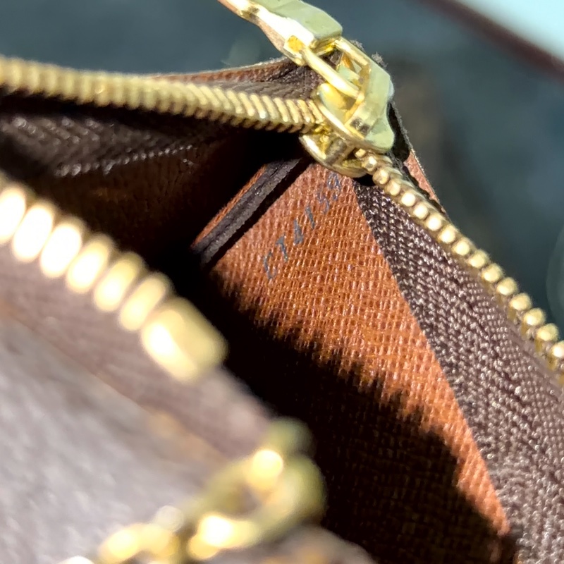 Lv鑰匙零錢包-10