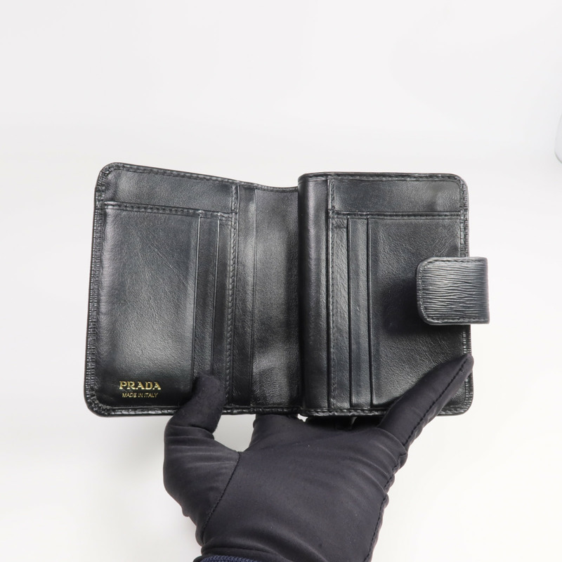 PRADA 牛皮皮革Wallet金扣錢包-6