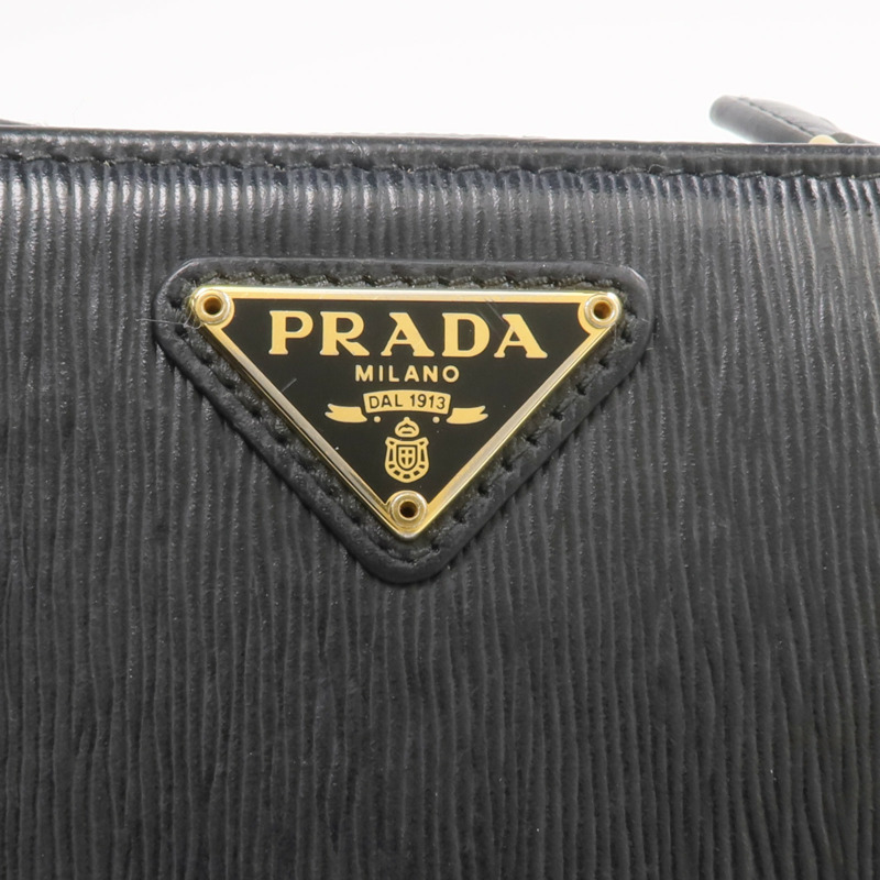 PRADA 牛皮皮革Wallet金扣錢包-11