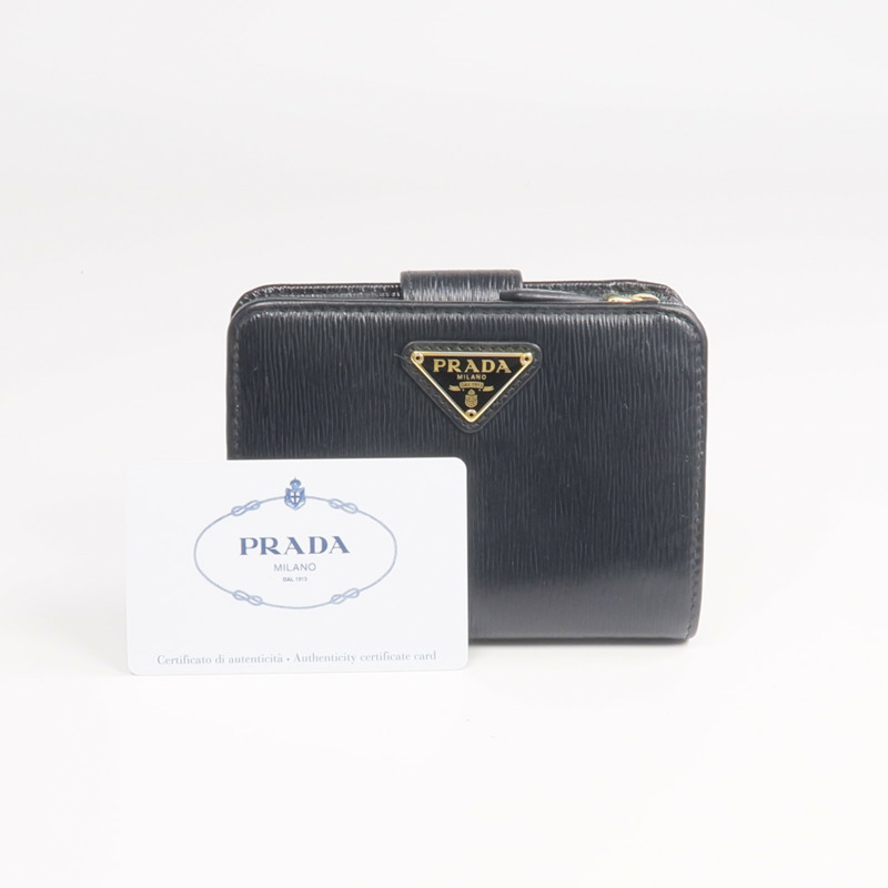 PRADA 牛皮皮革Wallet金扣錢包-17