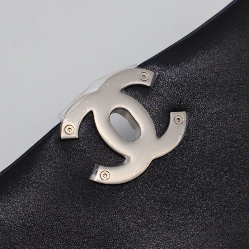 CHANEL 19 Bag 菱格紋羊皮手提肩背包 26 - 黑銀-10