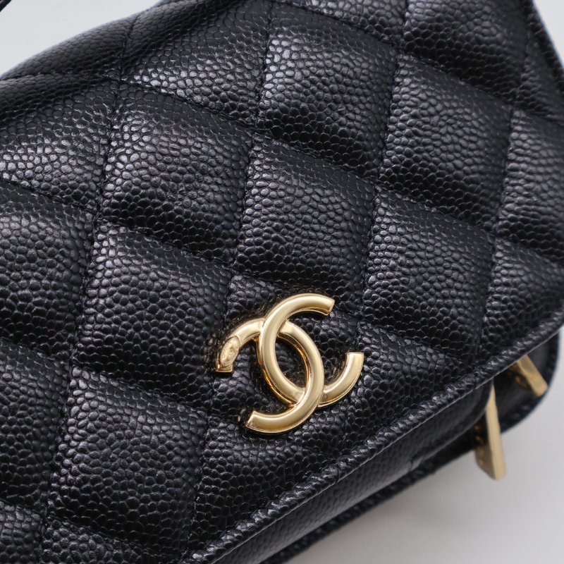 CHANEL 粒面牛皮郵差包 - mini黑金-16