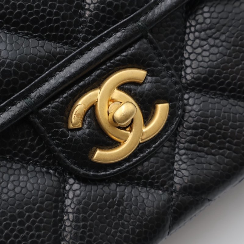 CHANEL 25A粒面牛皮後背包 - 黑金-11