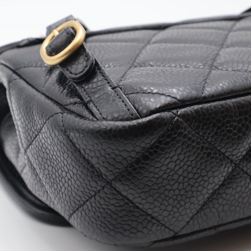 CHANEL 25A粒面牛皮後背包 - 黑金-15