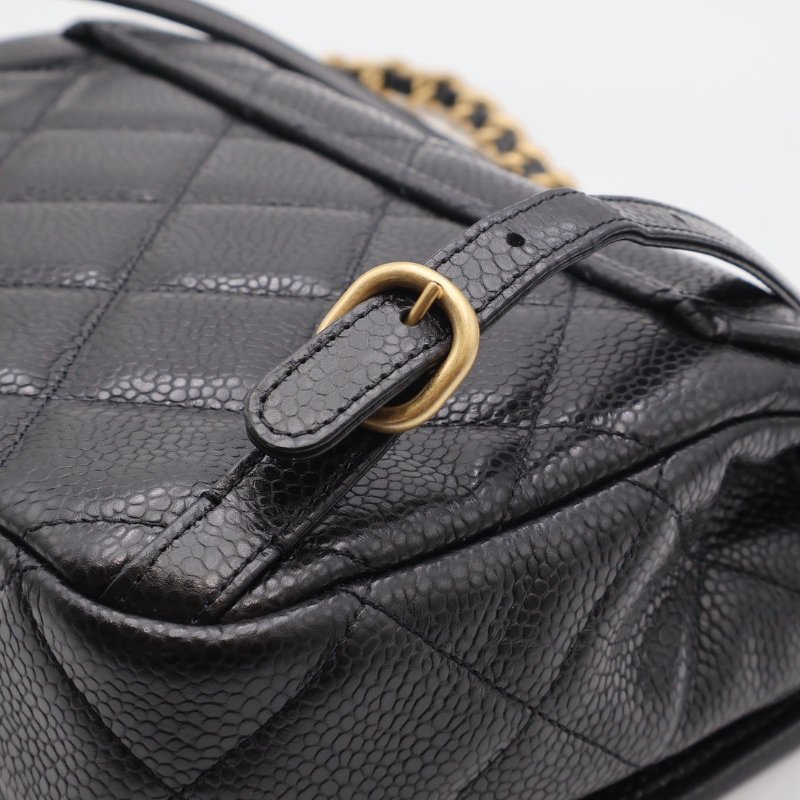 CHANEL 25A粒面牛皮後背包 - 黑金-17