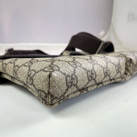 ＊奢華大道國際精品＊【G1828】GUCCI咖啡色PVC腰包 28566-4