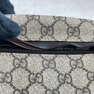 ＊奢華大道國際精品＊【G1828】GUCCI咖啡色PVC腰包 28566-11