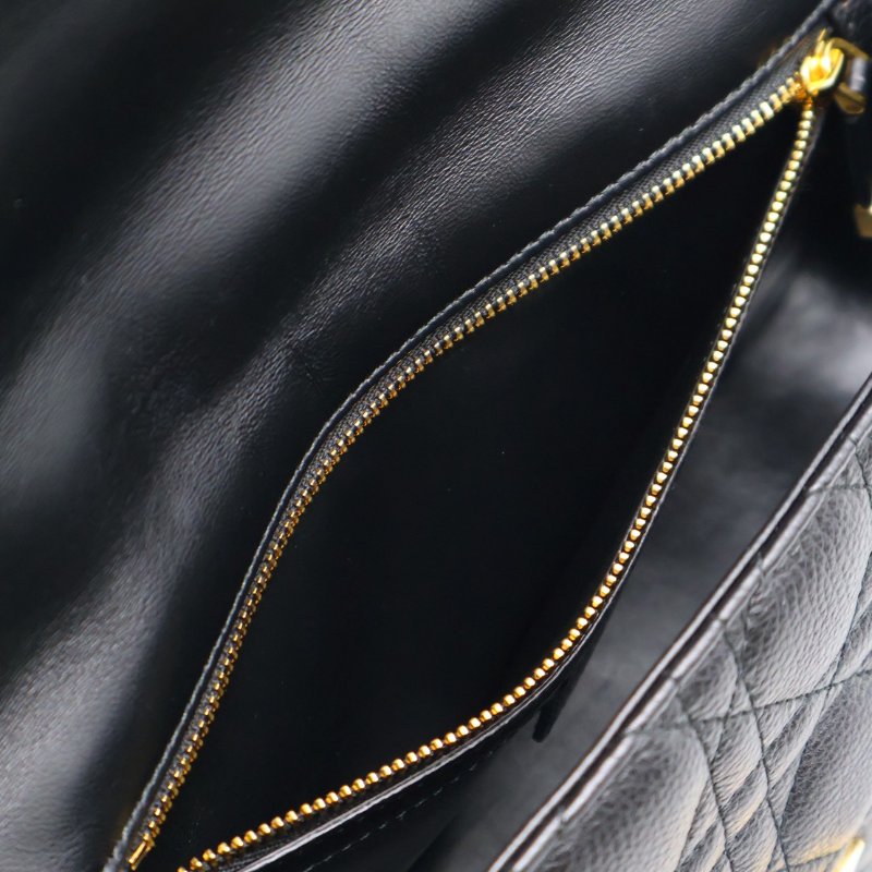 DIOR Caro藤格紋斜背包 - 中號黑金-8