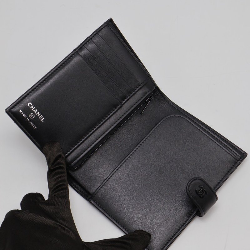 CHANEL 25C雙折護照夾中型錢包 - So black-2