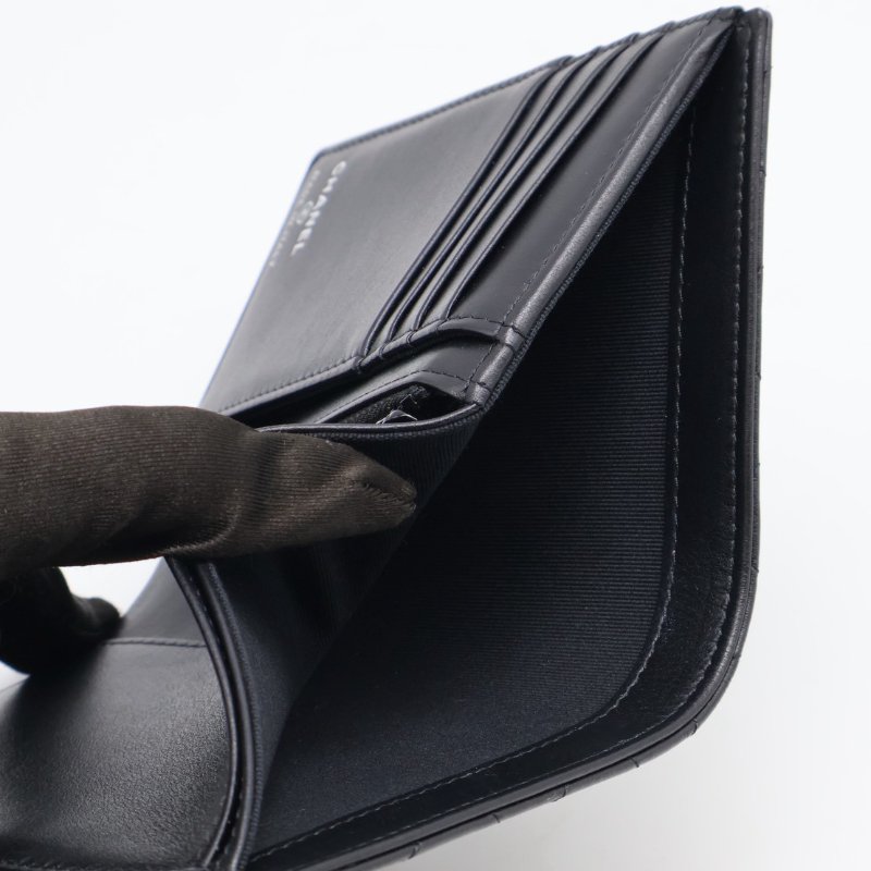 CHANEL 25C雙折護照夾中型錢包 - So black-3