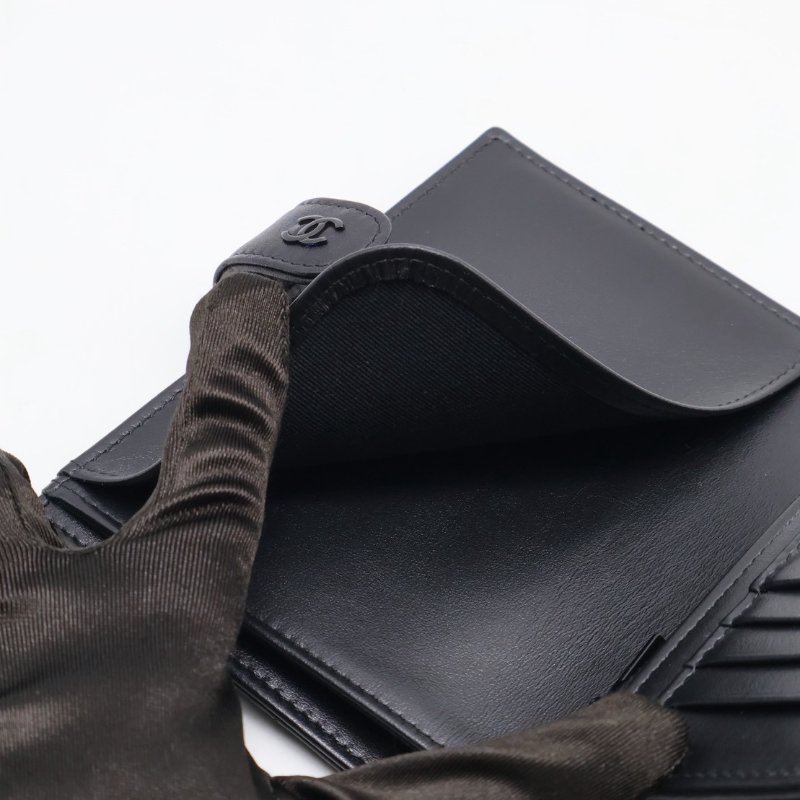 CHANEL 25C雙折護照夾中型錢包 - So black-4