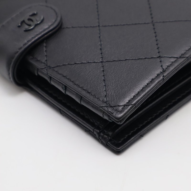 CHANEL 25C雙折護照夾中型錢包 - So black-8