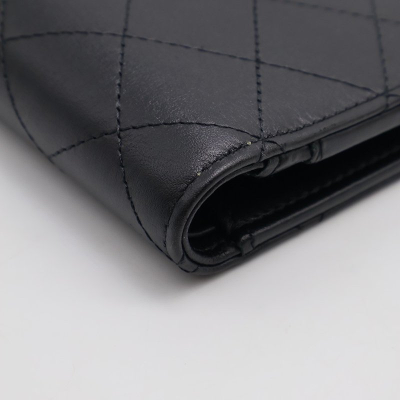 CHANEL 25C雙折護照夾中型錢包 - So black-12