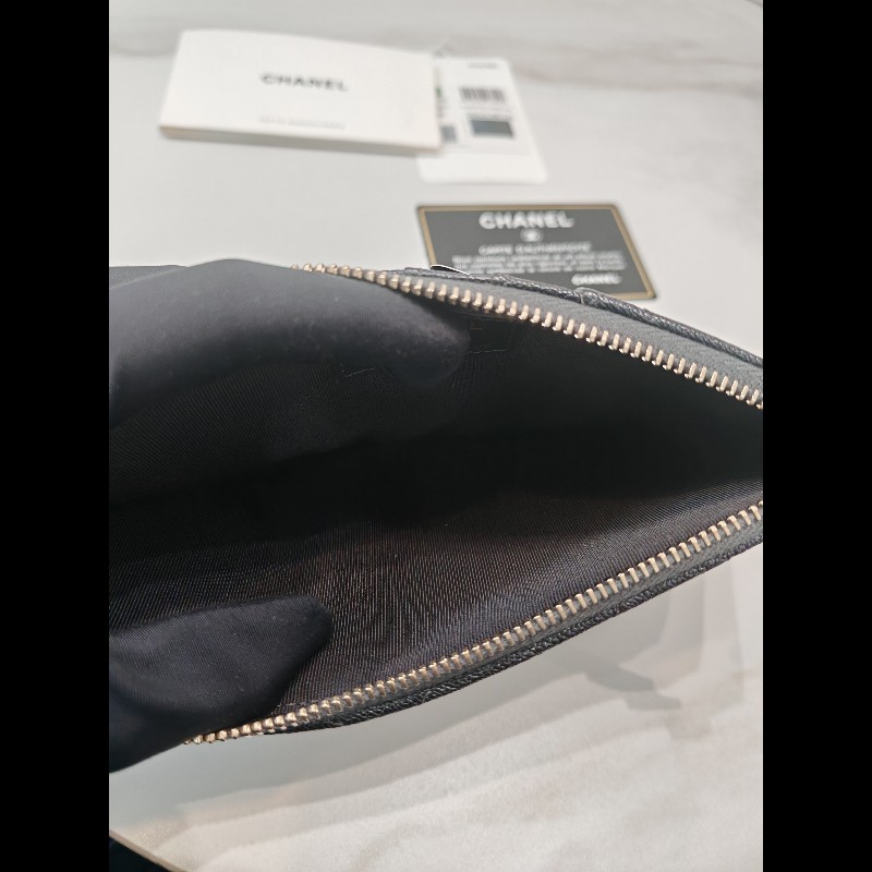 Chanel Zip wallet Black x Ghw-14
